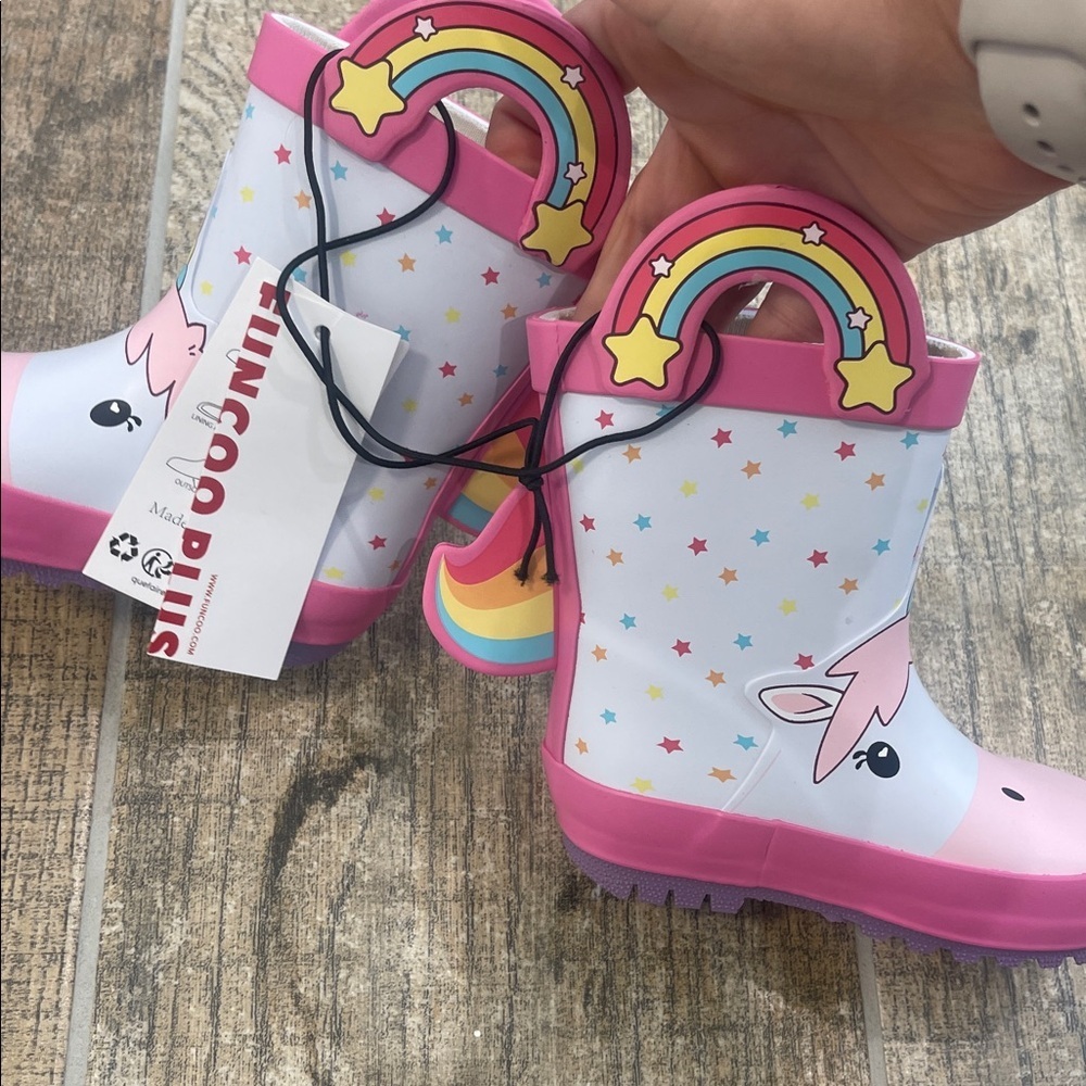 NWT Girls Unicorn Rainbow Rain Boots Pink Size 21 / US 5 - Picture 6 of 10